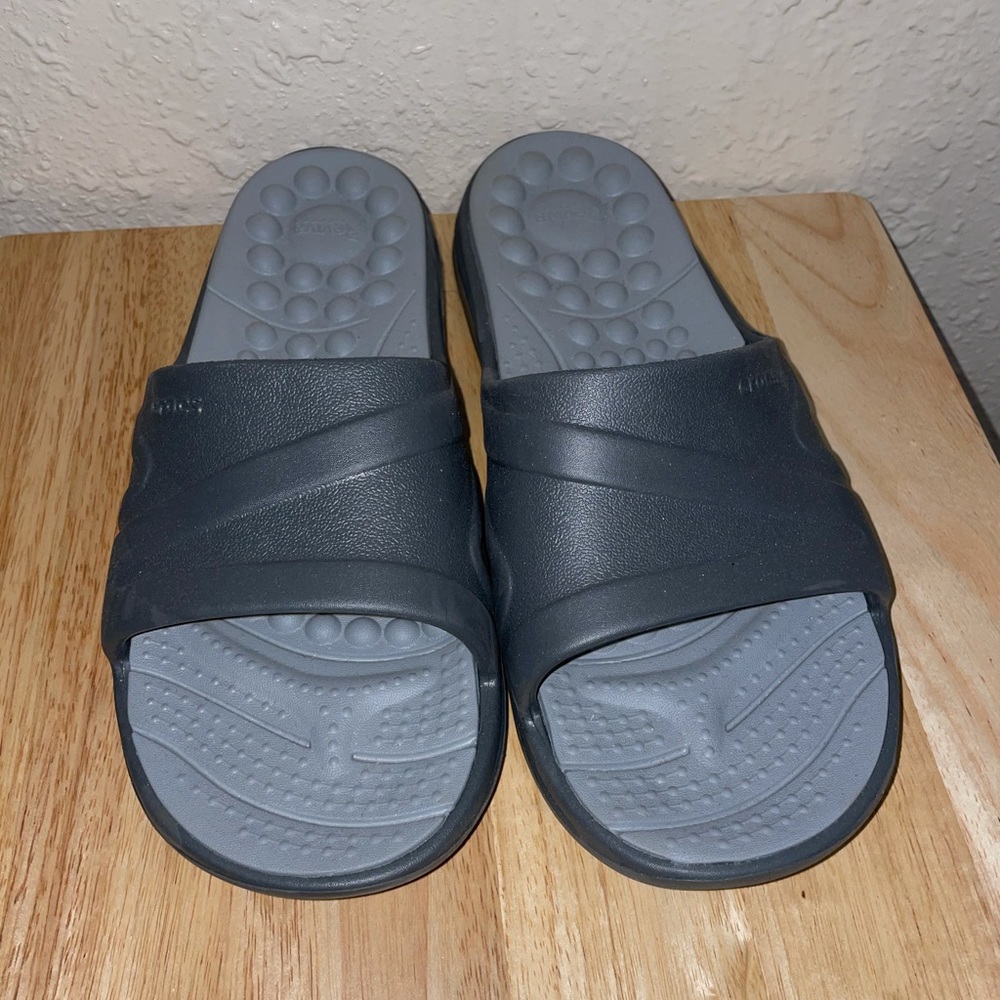 Crocs Reviva Slides